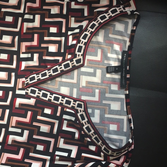 White House Black Market - Picture 2 of 4